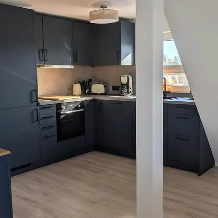 Neueroeffnung Ostern 2026 - Liegeplatz 5 *