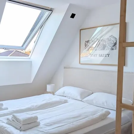 Neueroeffnung Ostern 2026 - Liegeplatz 5 Apartment Timmendorfer Strand